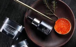 俏琳娜富勒烯赋活精华液怎么样 赋活精华液有什么功效